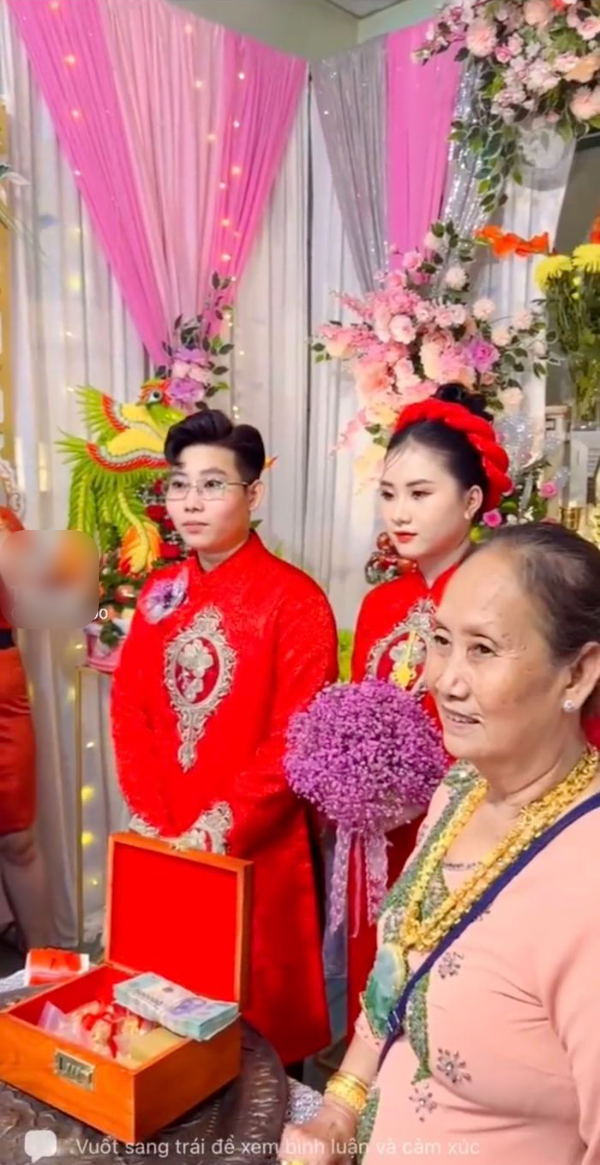 Đám cưới LGBT hot nhất Đồng Tháp: 52 cây vàng, sổ tiết kiệm 2 tỷ