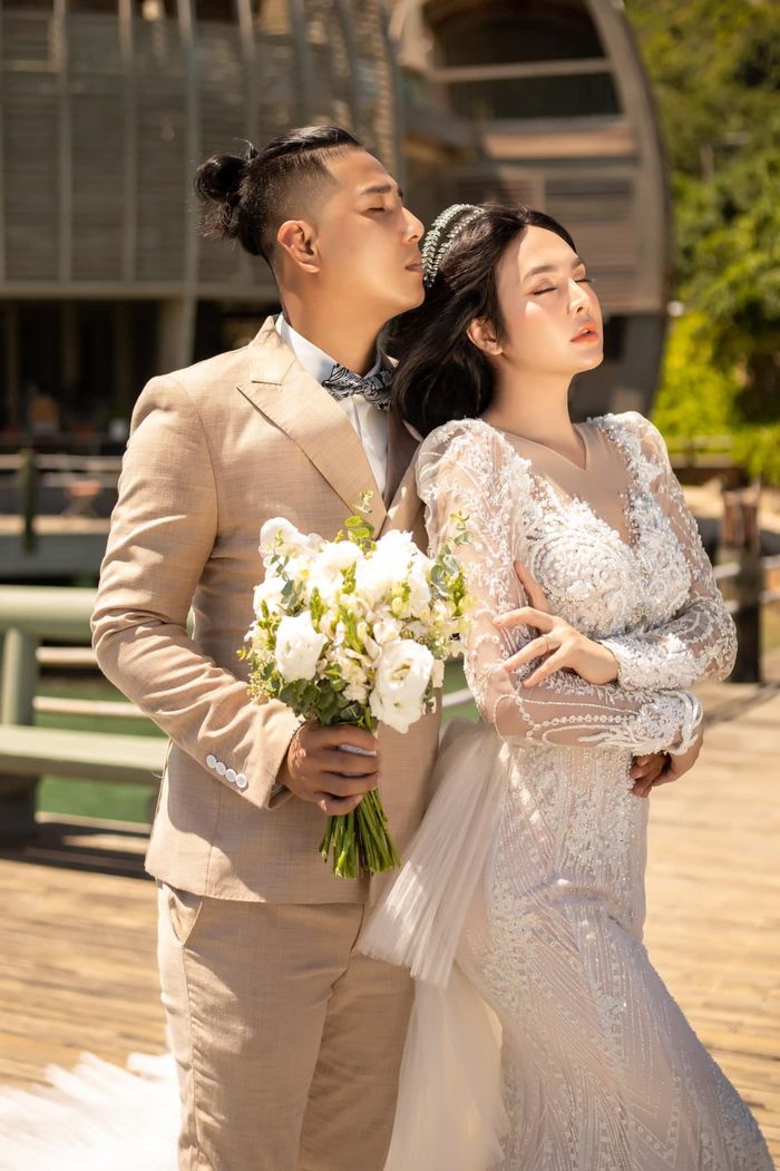 Mỹ nhân cộng đồng LGBT Hưng Lee kết hôn cùng bạn trai