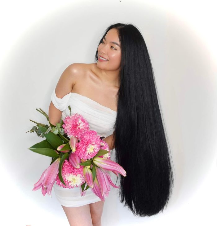 Cô nàng lột xác nhờ chăm chỉ nuôi tóc: Trở thành beauty blogger