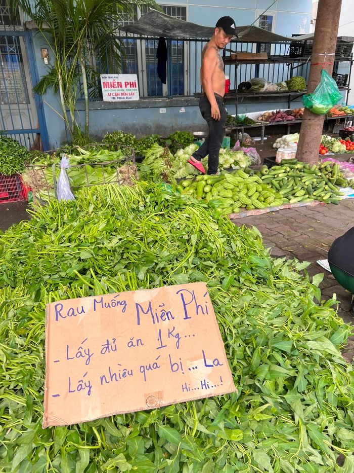 Khi khách hàng hết làm Thượng đế, nghỉ đi chợ phải báo trước 1 ngày