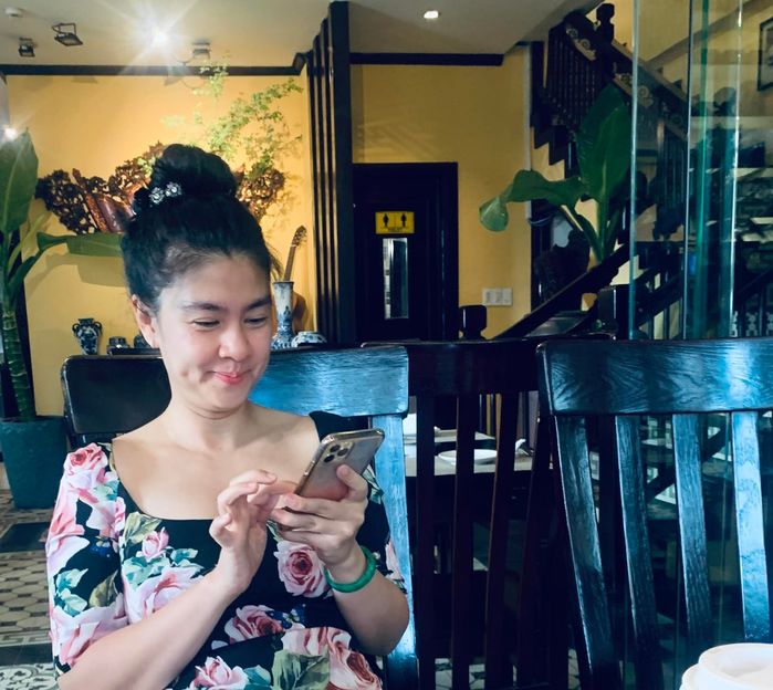 Từng bán xôi trả nợ, Kim Thư nay vực dậy: Chủ nhà hàng ăn nên làm ra