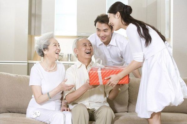 5 điều người con nên làm vì một mùa Vu Lan hiếu nghĩa: Về nhà ăn cơm