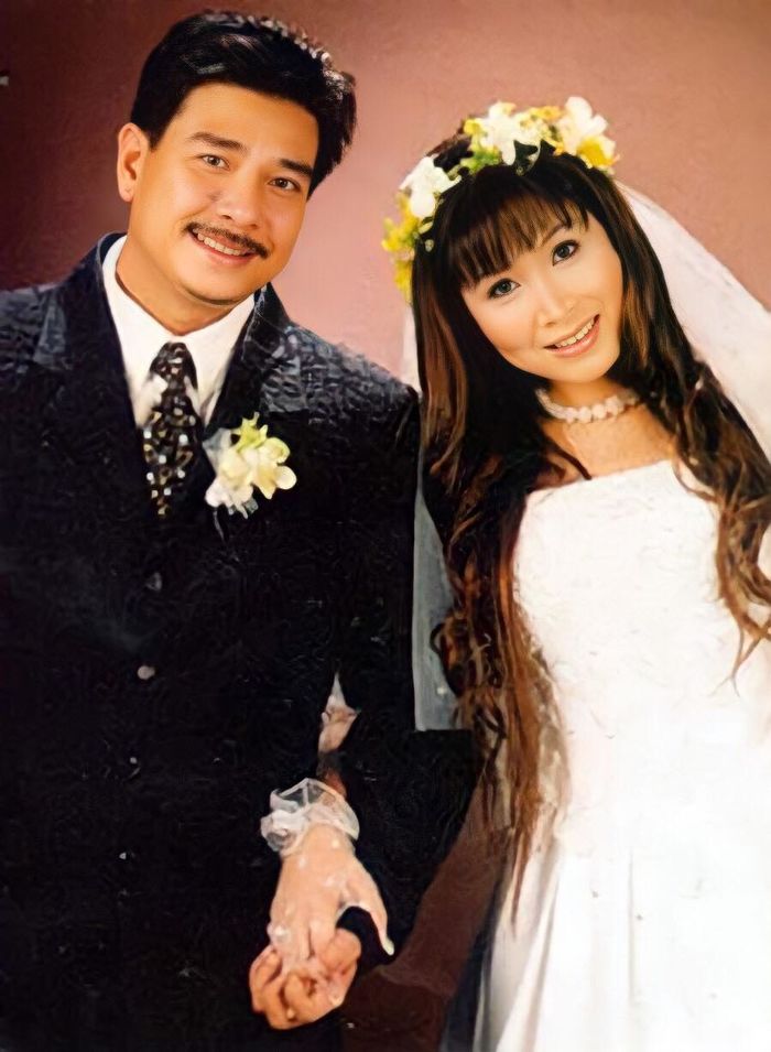 Ảnh cưới của danh hài Việt: Minh Đạt - Vỹ Dạ ém ảnh cưới suốt 12 năm