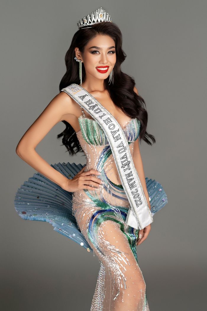 Ảnh sau đăng quang Top 3 Hoa hậu: Top 3 Miss World VN rất quyền lực