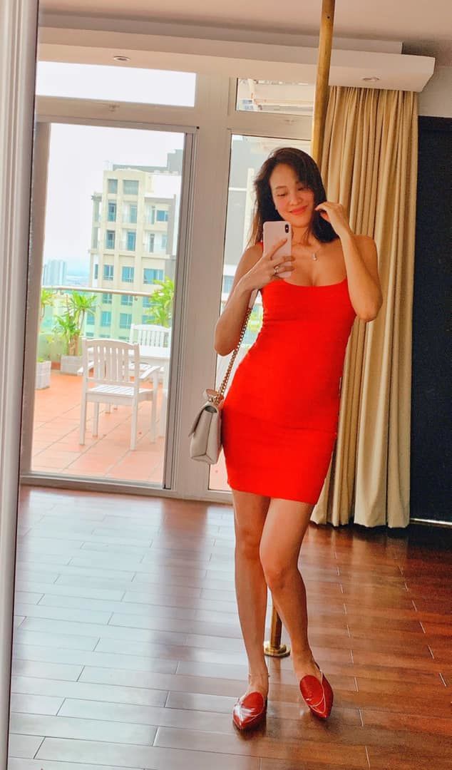 Bà bầu mê đầm ôm của Vbiz: Tiểu tam Karen Nguyễn mỗi ngày một bộ