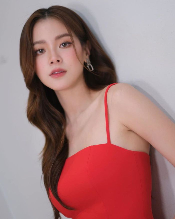 Baifern Pimchanok thử mọi tạo hình: Hoá nhân vật game như tiên nữ