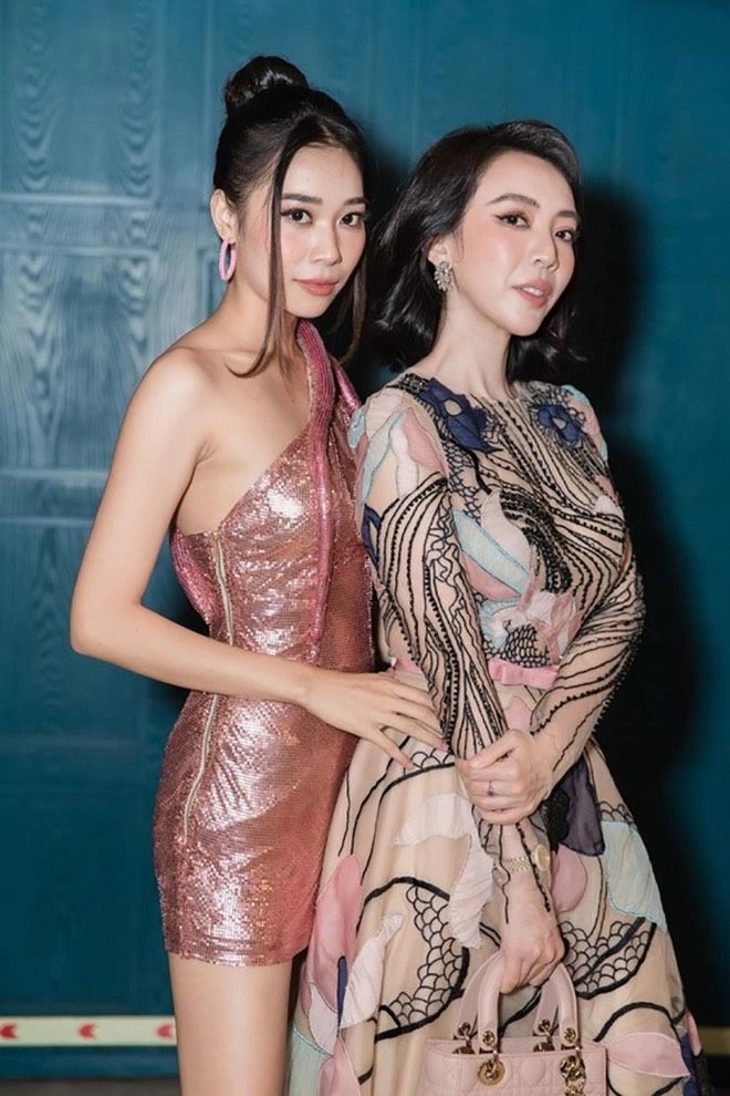 Bản sao Thu Trang giảm còn 45kg để thi hoa hậu, không đẹp vẫn tự tin