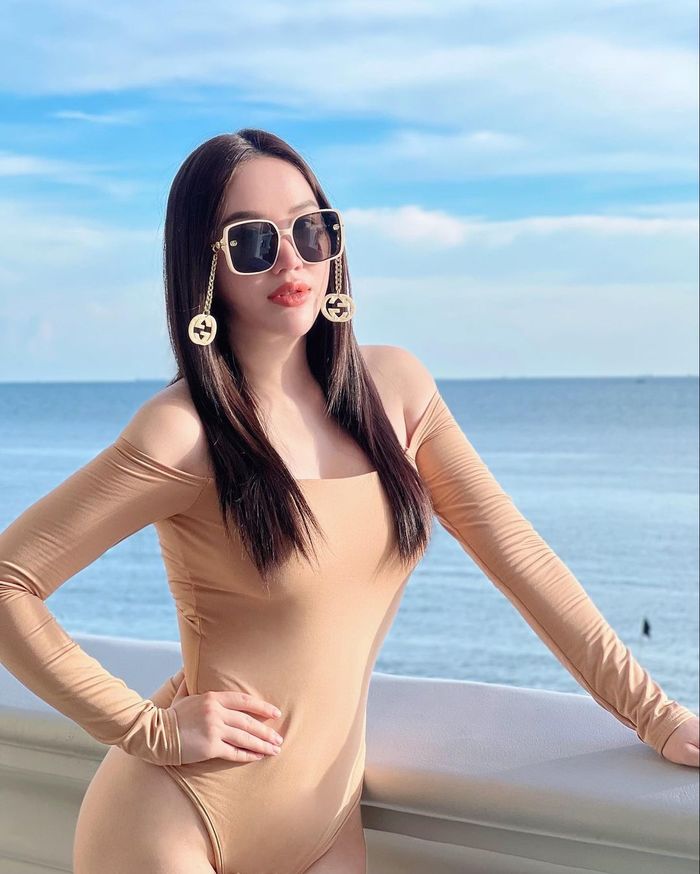 Bảo Thy du lịch toàn view sang chảnh nhưng đi đến đâu cũng gặp mưa