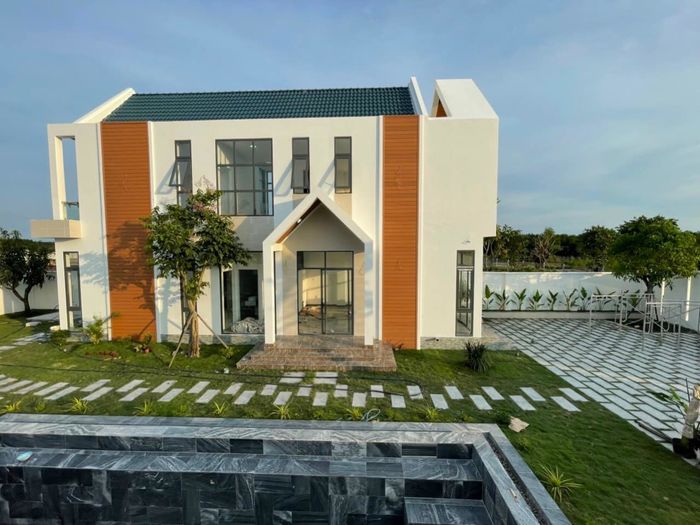 Biệt thự vườn của Lê Giang đến ngày bàn giao: khẳng định sự giàu sang