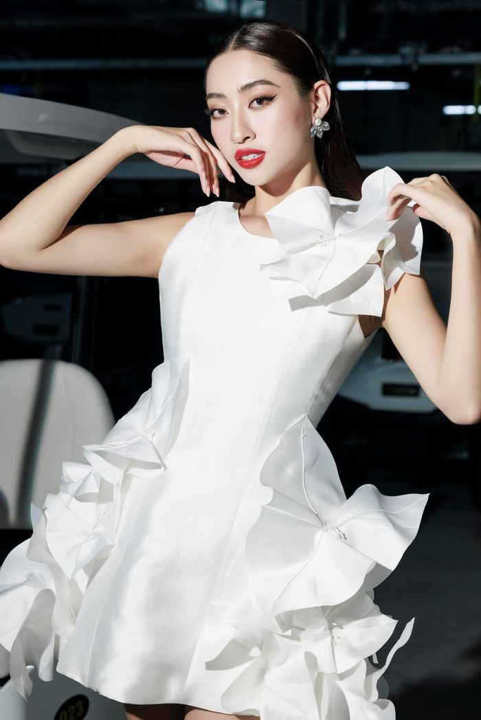 Bộ ảnh cuối trên cương vị Hoa hậu của Lương Thùy Linh: Đẹp mãn nhãn