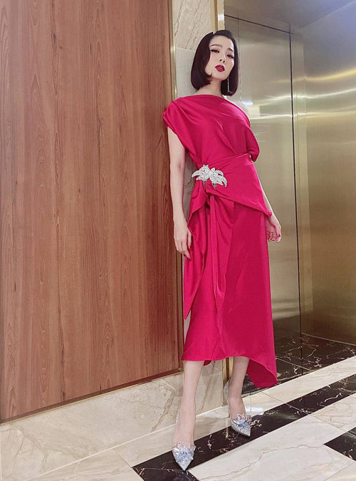 Bộ sưu tập giày dép đắt đỏ của Lệ Quyên: Có đôi cả trăm triệu