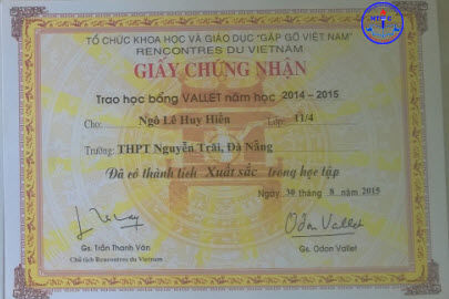 Chàng GenZ điển trai chinh phục cùng lúc 4 bằng Thạc sĩ tại trời Tây
