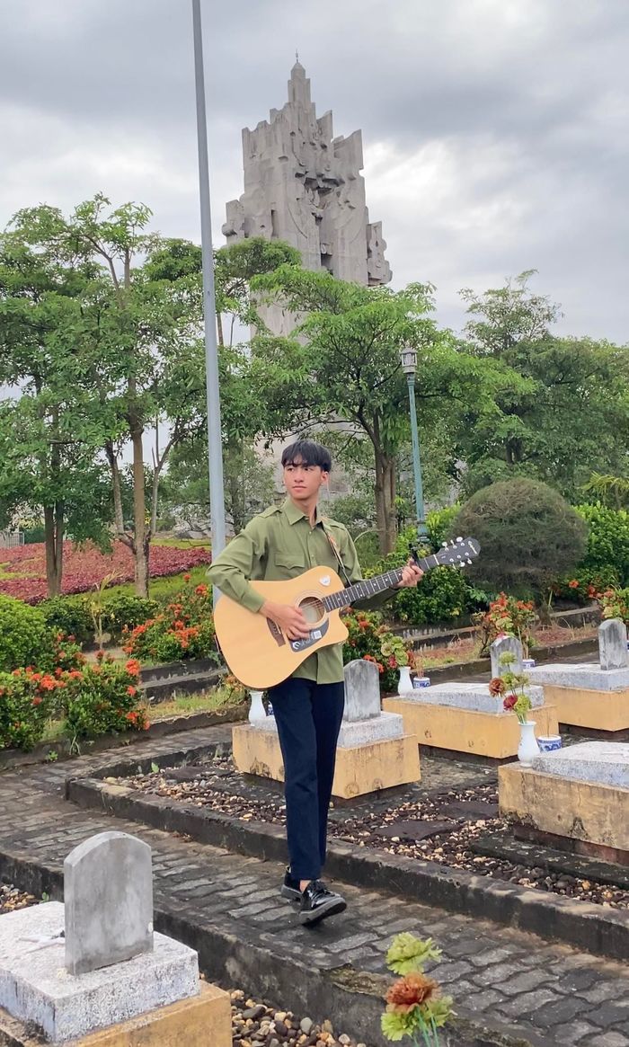 Visual đỉnh chóp của chàng thủ khoa Đại học Sân khấu Điện ảnh