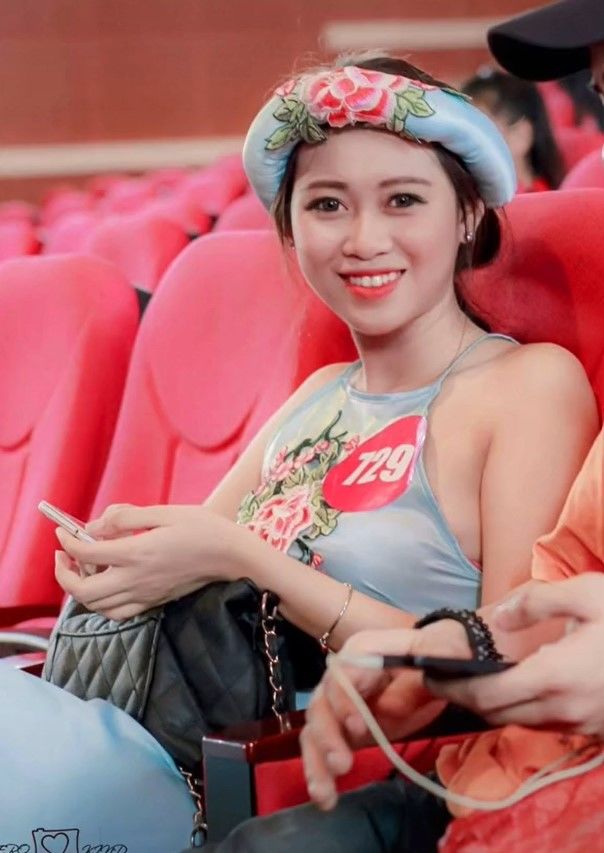 Chị Google tiết lộ từng thi nhan sắc, giày hỏng ngay đêm chung kết