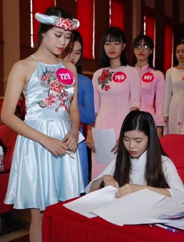 Chị Google tiết lộ từng thi nhan sắc, giày hỏng ngay đêm chung kết