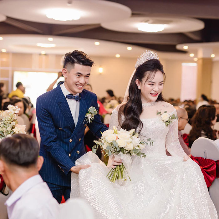 Cô dâu được trao 3 sổ đỏ 30 tỷ, 6 cây vàng và bộ trang sức kim cương