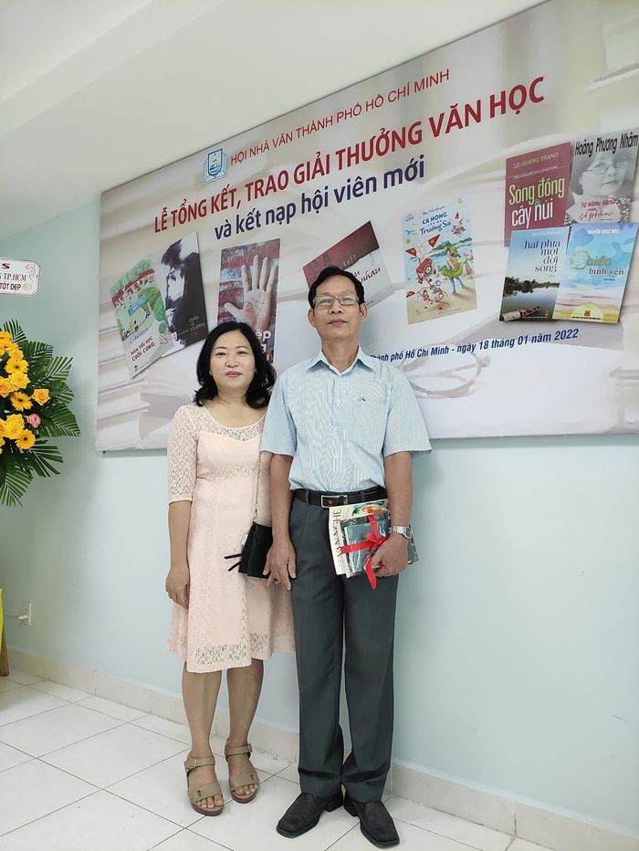 Chuyện tình 31 năm ngọt ngào của nhà văn Huế và cô gái Cần Thơ