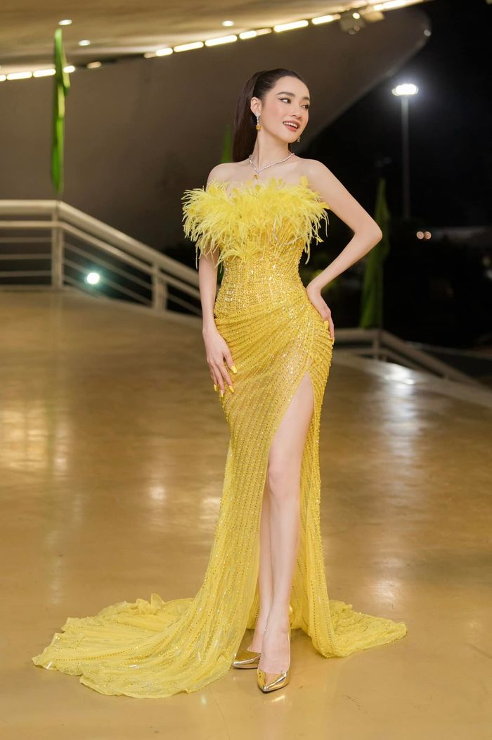 Cứ dự sự kiện Trường Giang lại hướng ánh mắt về phía Nhã Phương