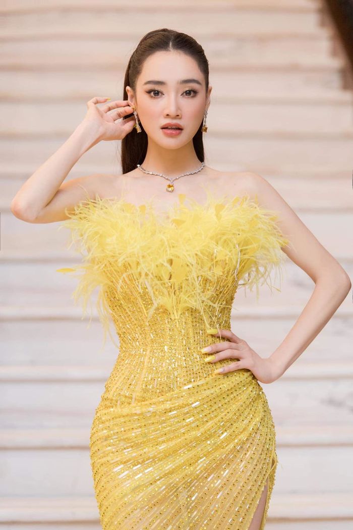 Cứ dự sự kiện Trường Giang lại hướng ánh mắt về phía Nhã Phương