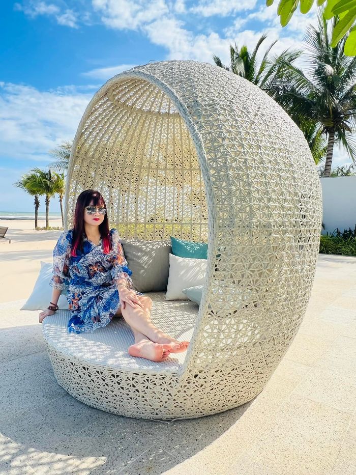 Cuộc sống hiện tại của các nữ hoàng ảnh lịch: Diễm My như bà hoàng