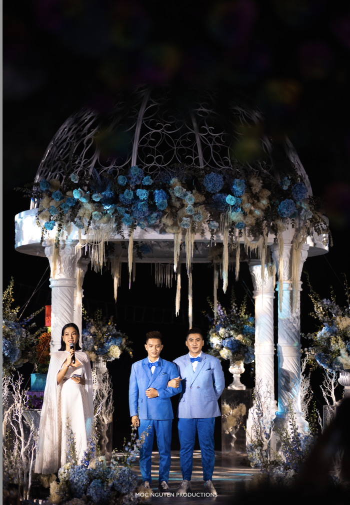 Đám cưới của cặp đôi LGBT: 1339 đoá hoa hồng tượng trưng cho ngày yêu