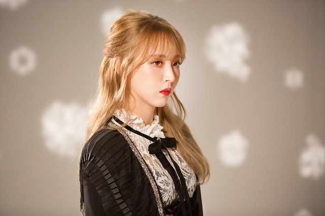 Dàn visual line gen 3 để tóc mái: Jisoo đẹp chuẩn nữ thần