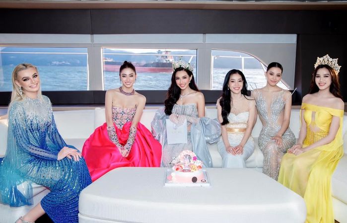 Đọ ảnh gia phả Hoa hậu sau đăng quang: Nhà Hoàn vũ lấn át về số lượng