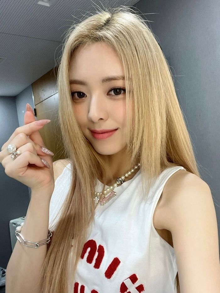 Đọ mặt mộc của idol nữ Gen 4, ai cũng xinh hết phần thiên hạ