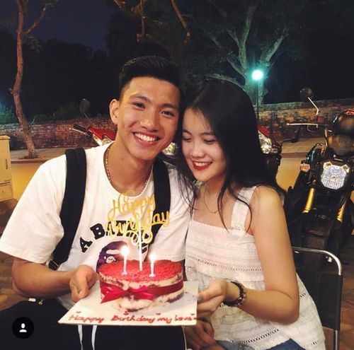 Đoàn Văn Hậu và Doãn Hải My tung bộ ảnh tình tứ sau 2 năm hẹn hò