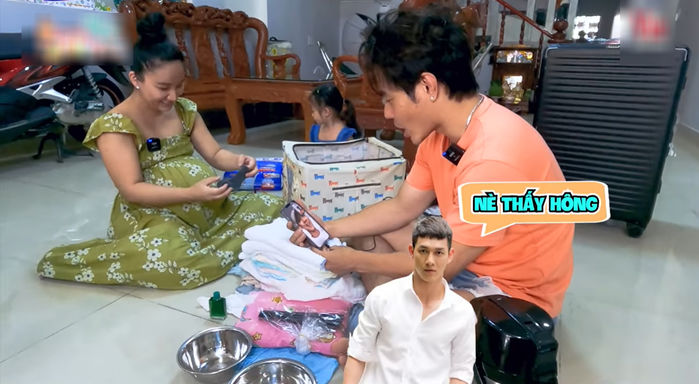 Dương Lâm đưa vợ đi đẻ: Gọi Song Luân xin vía đẹp trai