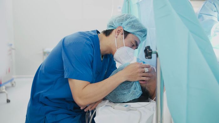 Dương Lâm đưa vợ đi đẻ: Gọi Song Luân xin vía đẹp trai