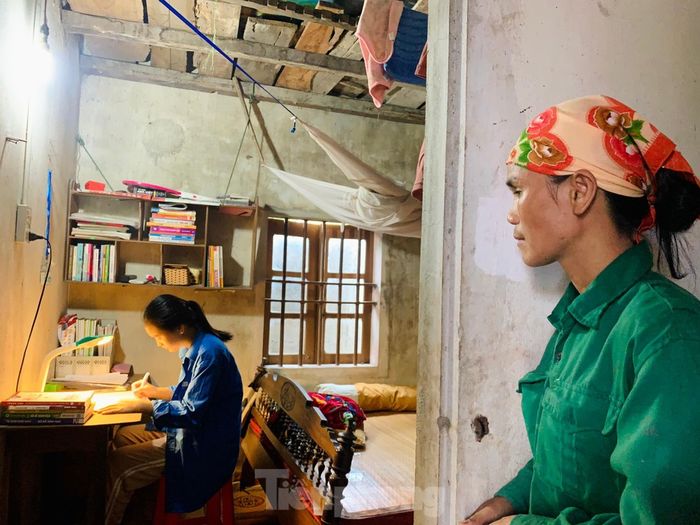 Nữ sinh bán tóc cứu cha nay là sinh viên y khoa, tương lai làm bác sĩ