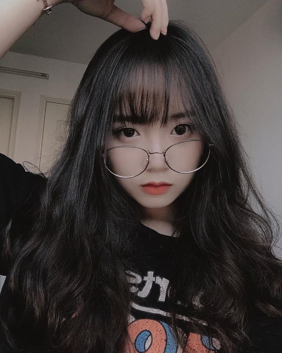 Cô gái cắt tóc đón sinh nhật và cái kết đi vào lòng đất