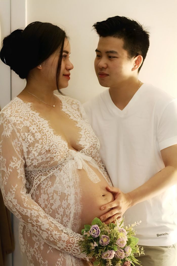 Hành trình cầu con của cặp đôi LGBT: Tốn nửa tỷ đồng mới có được bé