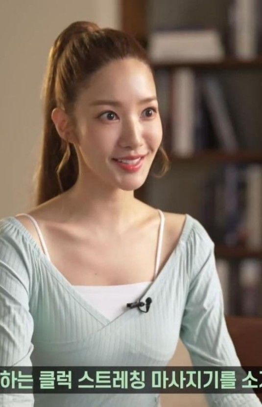 Hành trình nhan sắc Thư Ký Kim: Dao kéo từ lâu, nay lộ mặt lạ lẫm