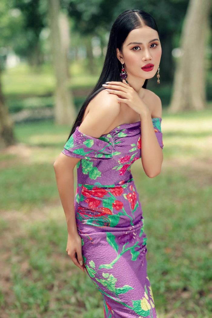 Top 5 Hoa hậu Hoàn vũ Hương Ly - Lê Hoàng Phương như chị em sinh đôi