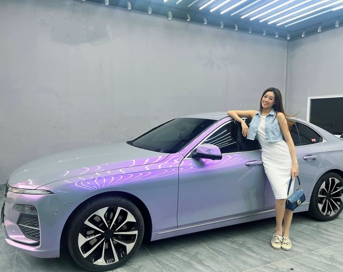 Hoa khôi Áo dài hội ngộ: Khánh Vân là CEO, Phương Anh sắp xuất khẩu