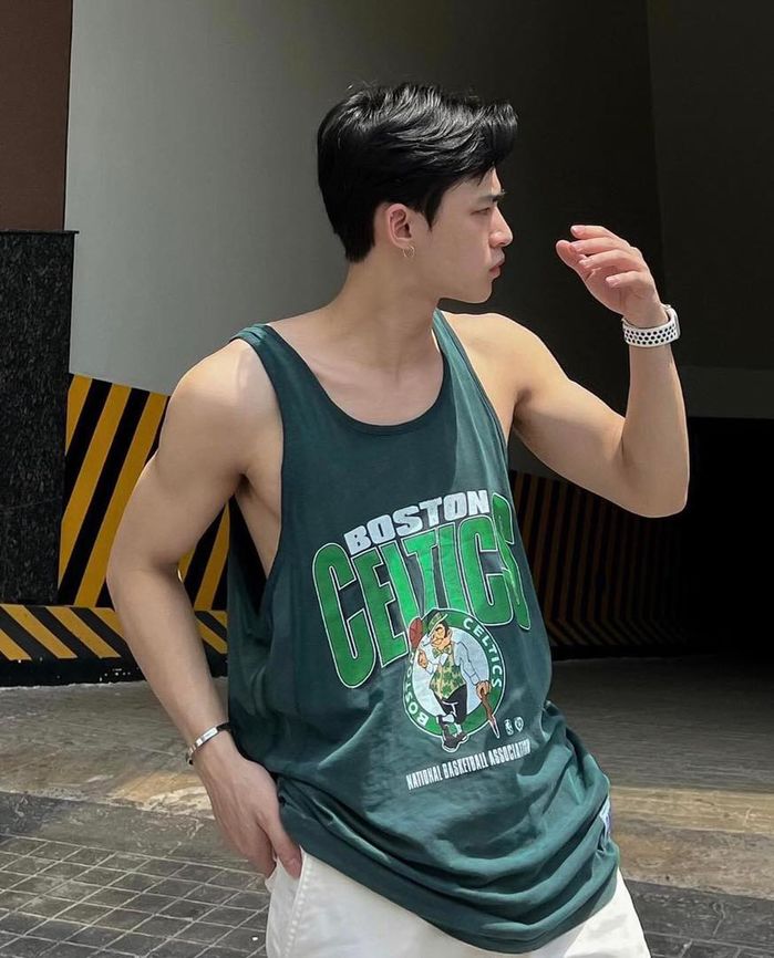 “Hot boy người nhện” TikTok được chị em săn đón: Trai đẹp còn độc thân