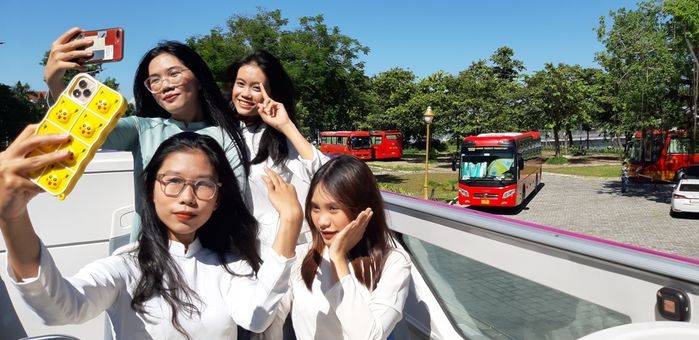 Huế thử nghiệm xe bus 2 tầng vòng quanh cố đô: Nhanh ghé thử dịp 2/9