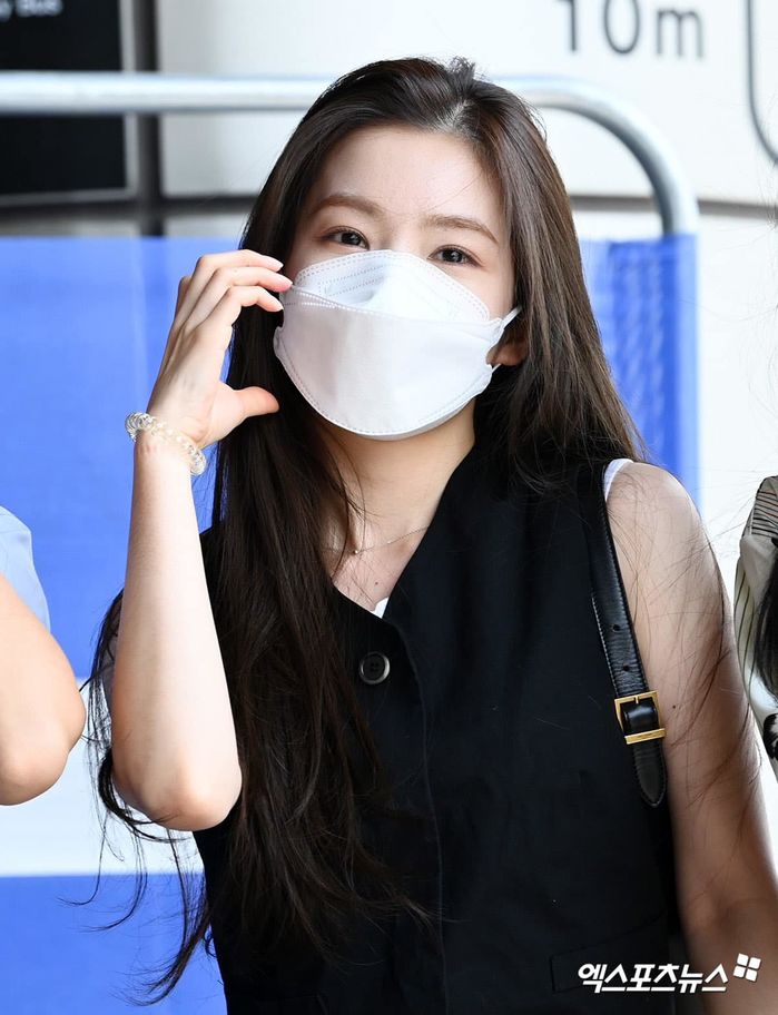 Idol Kpop tháo khẩu trang cũng bùng nổ visual: aespa bất bại