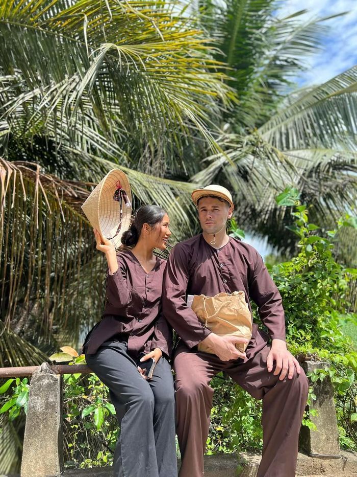 Kể chuyện 4 năm yêu nhau, Vy Phạm: Dũng Gee yêu vì tôi khùng, tôi lạ