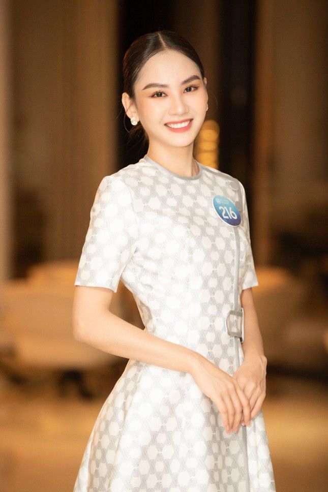 Chùm khoảnh khắc đăng quang của Tân Miss World Vietnam