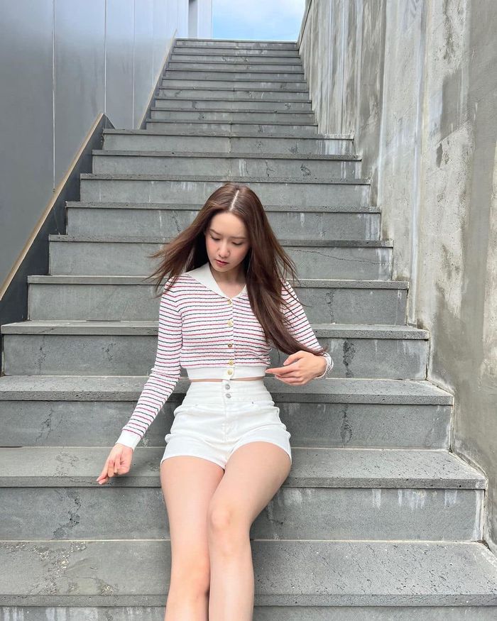 Lạ đời như Yoona: Ai cũng sợ tăng cân chỉ cô nàng xinh hơn, body nuột