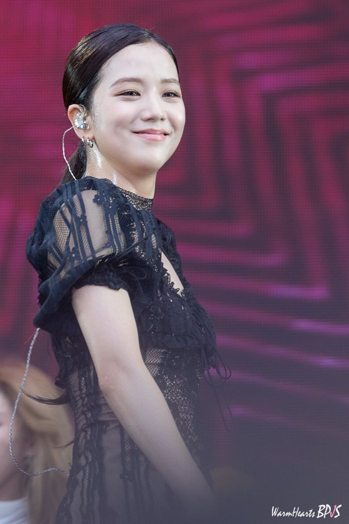 Lỗi make up khó đỡ của mỹ nữ Kpop: Jang Wonyoung xuống sắc vì lông mày