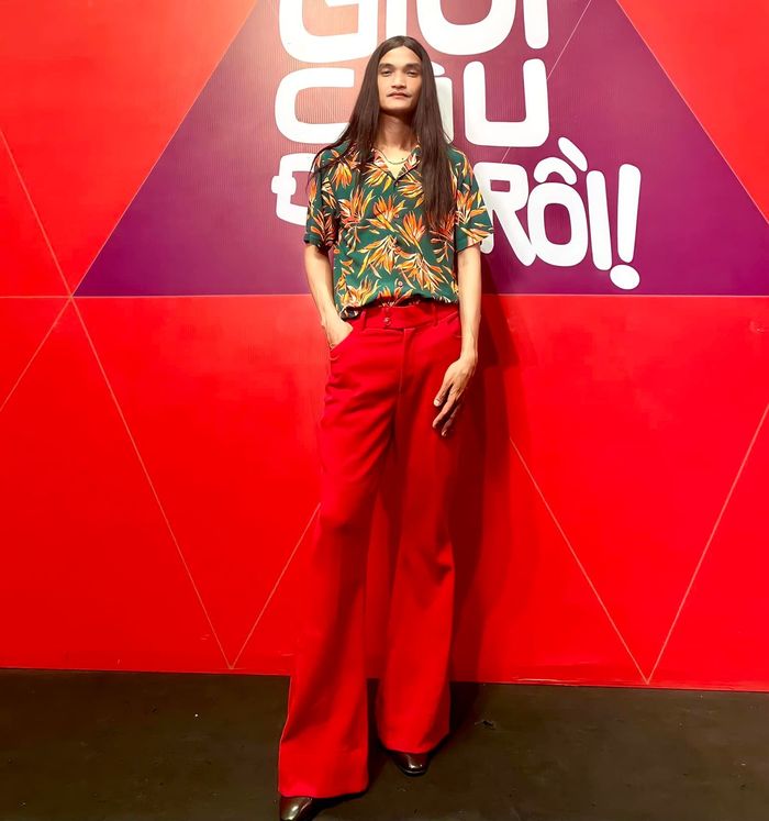 Mạc Văn Khoa mặc quần vợ đi quay gameshow: Thần thái không hề thua kém