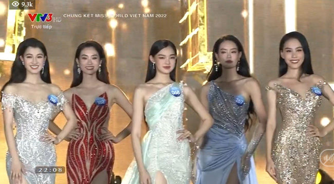 Màn final walk xúc động của Lương Thùy Linh: Sẵn sàng cho khởi đầu mới