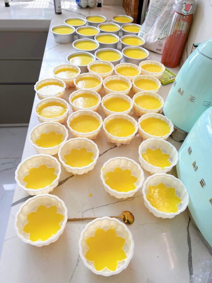 Mẹ đảm Sài Thành tự làm mâm bánh thôi nôi siêu đẹp cho con gái cưng