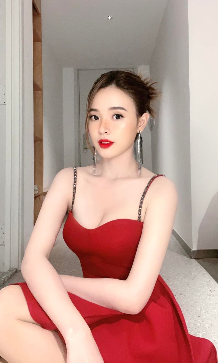 Midu giàu cỡ nào: Mua vô vàn đồ hiệu, suýt vứt đồng hồ đi vì tưởng rác
