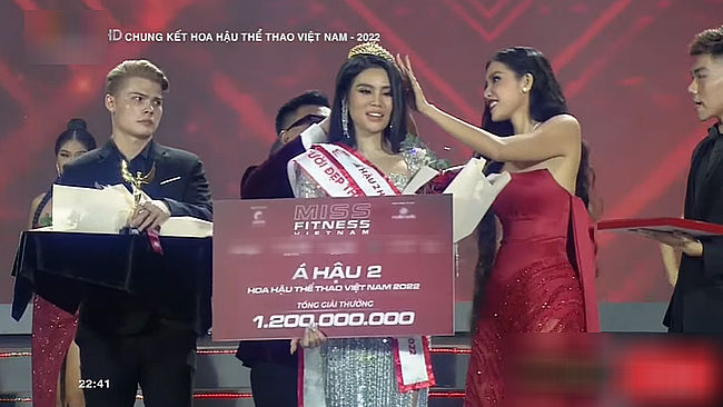 Minh Tú - cô giáo mát tay nhất Vbiz: Đào tạo sương sương có 5 Hoa hậu