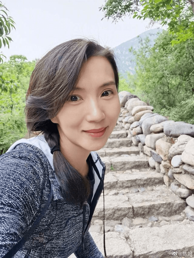 Mỹ nhân Cbiz cả thanh xuân không biết kém sắc, xinh như tiên hạ phàm